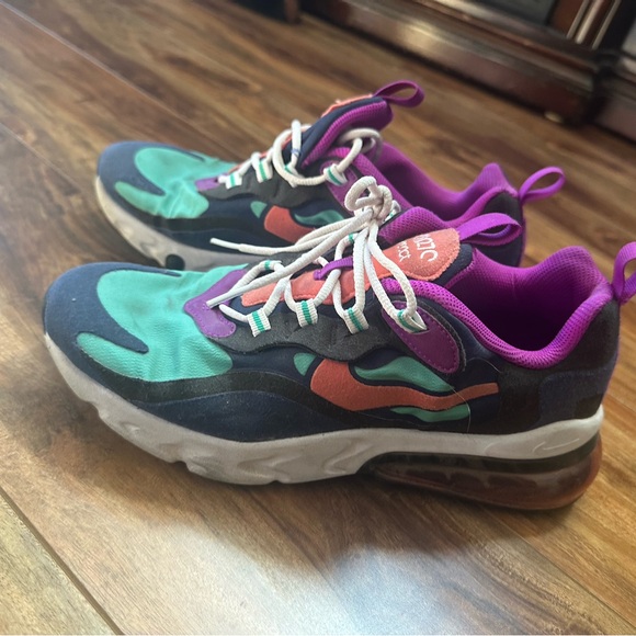 Nike Air 70 React Colorful Nike Sneakers sz 7youth (A02)